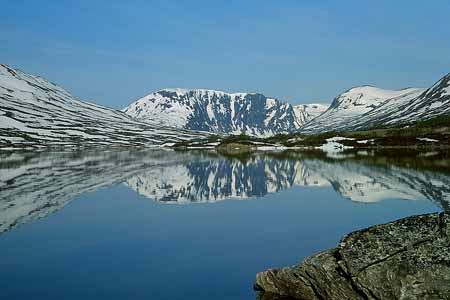 L1311_fjell_mit_fels_norwegen