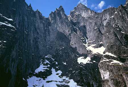 L1390_steilwand_norwegen