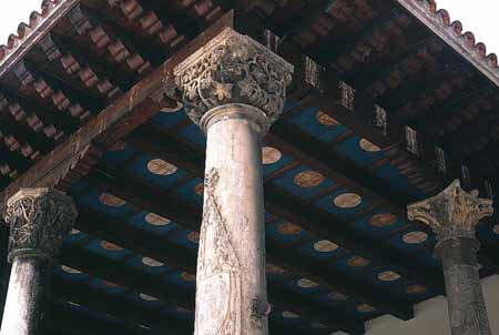 L1496_antikes_dach_trogir