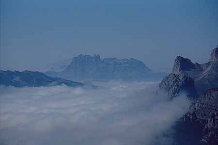 L1529_dolomiten_italien_berge_und_wolken_