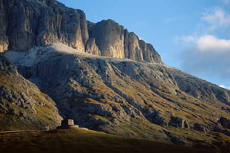 L1543_dolomiten_italien_denkmal