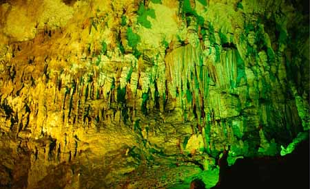 L1650_tropfsteinhoehle_3