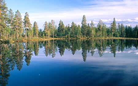 L2939_spiegelung_mit_mond_2