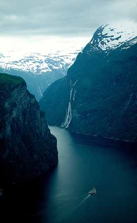 P0872_geiranger_fjord_norwegen