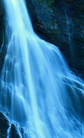 P1404_wasserfall_norwegen