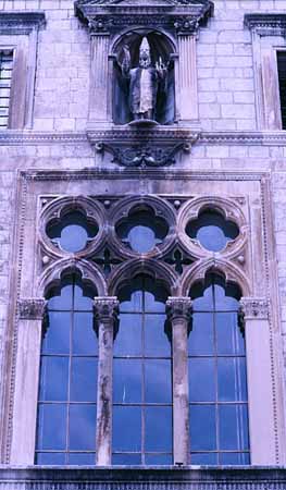 P1677_fenster_dubrovnik_kroatien