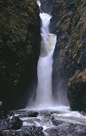 P2453_wasserfall_norwegen