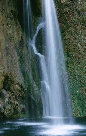 P2545_wasserfall